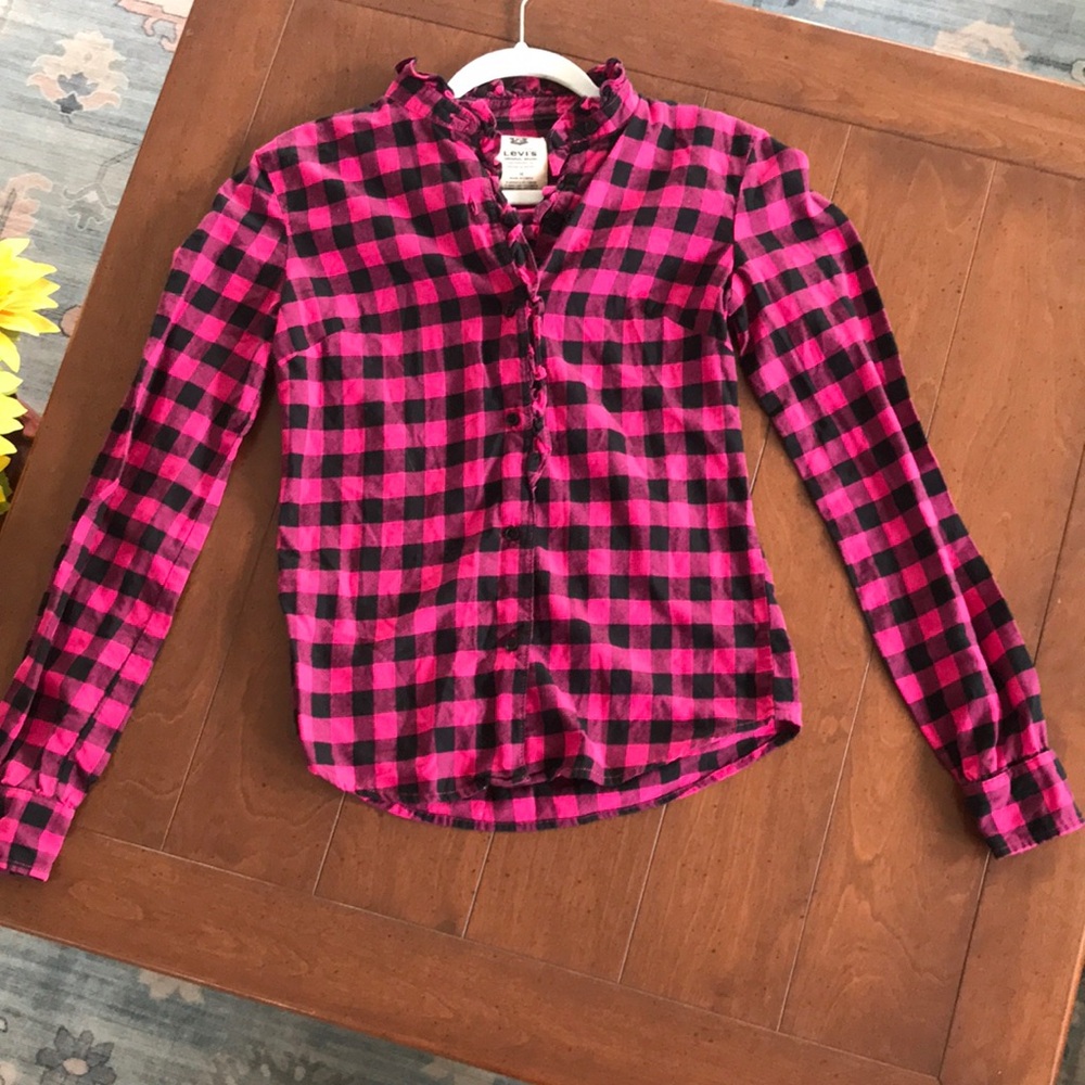 Women’s Levi's Pink and Black Flanneled Checkered Shirt